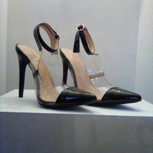 Size 8 ankle strap Liliana pumps